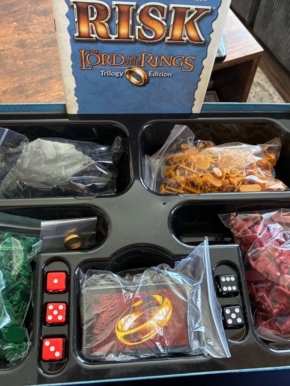 Risk Lord of the Rings Trilogy Edition Complete Board Game - Picture 3 of 6